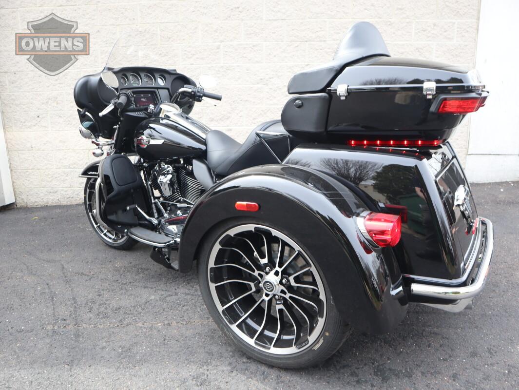 2025 HARLEY-DAVIDSON TRI GLIDE ULTRA FLHTCUTG