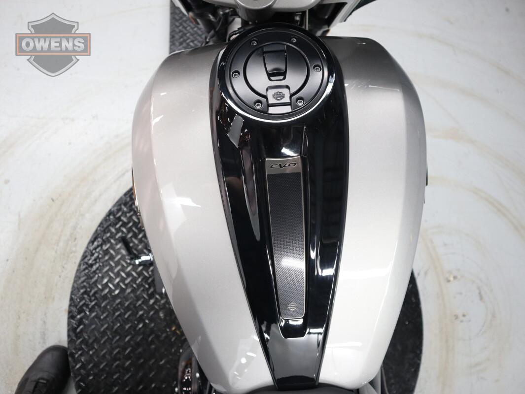 2023 HARLEY-DAVIDSON CVO STREET GLIDE FLHXSE